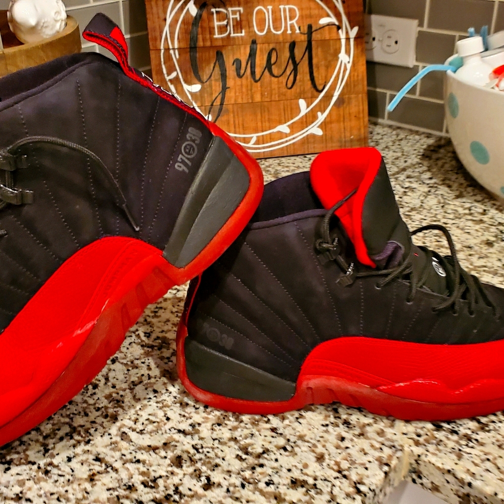 Jordan retro 12 flu game size 12.0
